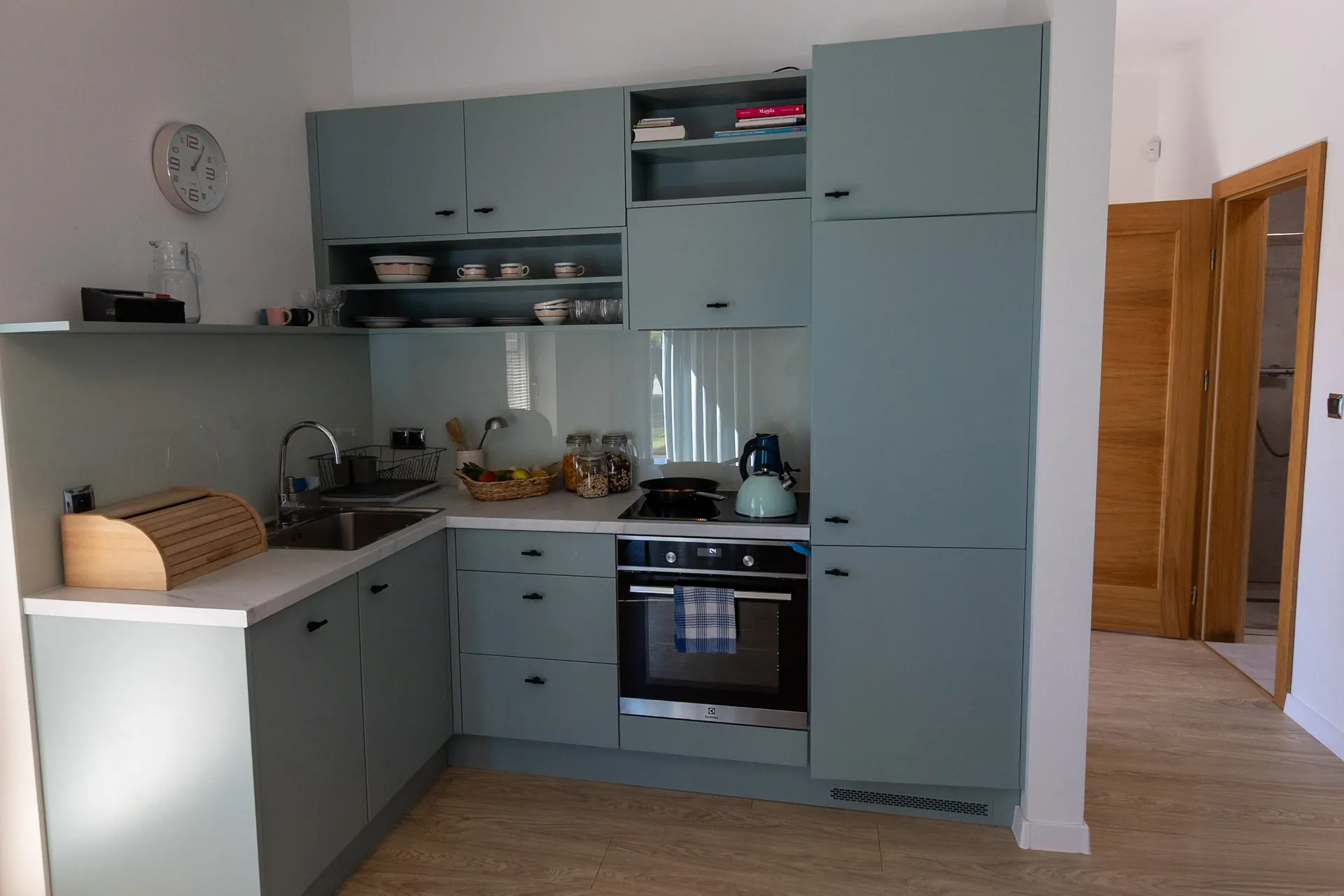 Apartament Hampton — wnętrze, Poezja Ciszy Dębki